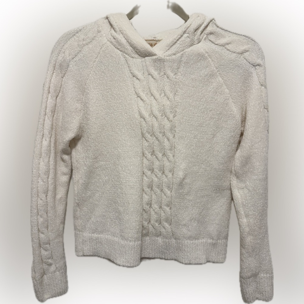 Heart and moon junior hooded sweater size small